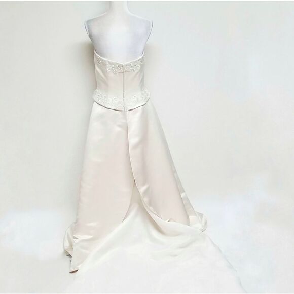 Oleg Cassini Rum Satin Strapless A-line Hand Beaded Organza Train Wedding Dress - Picture 10 of 16
